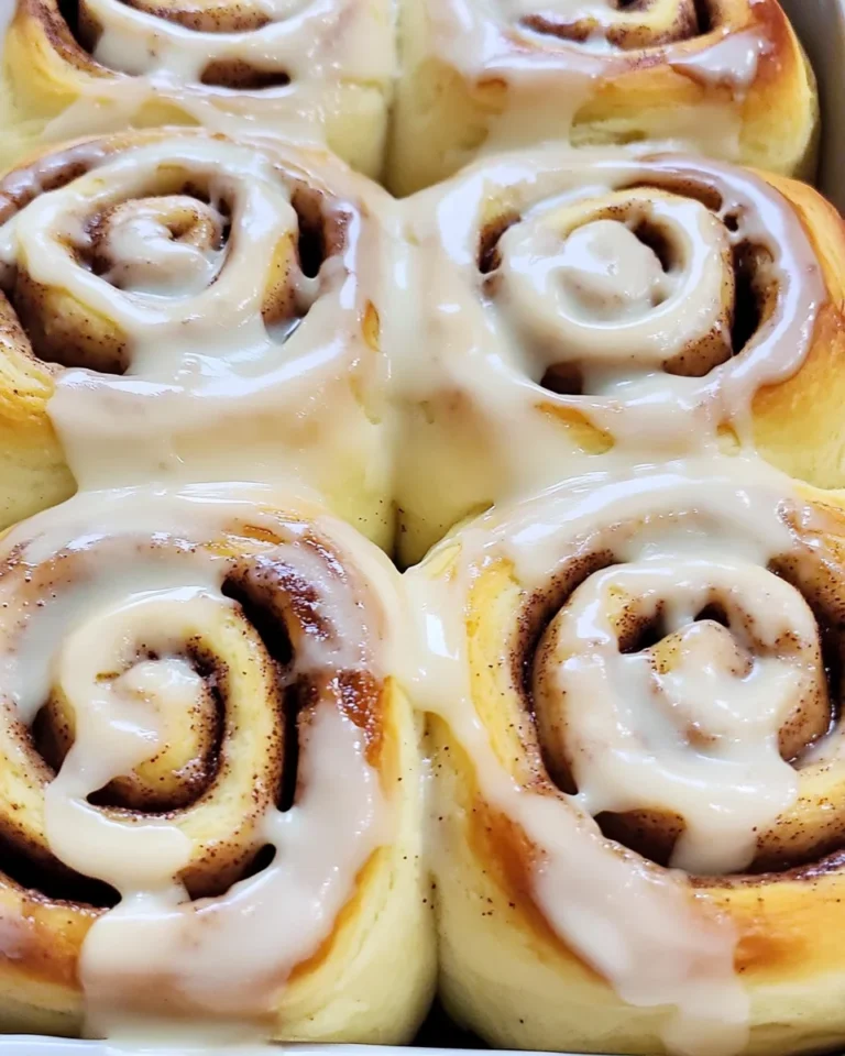 Best Homemade Cinnamon Rolls Recipe {Copycat Cinnabon Recipe}